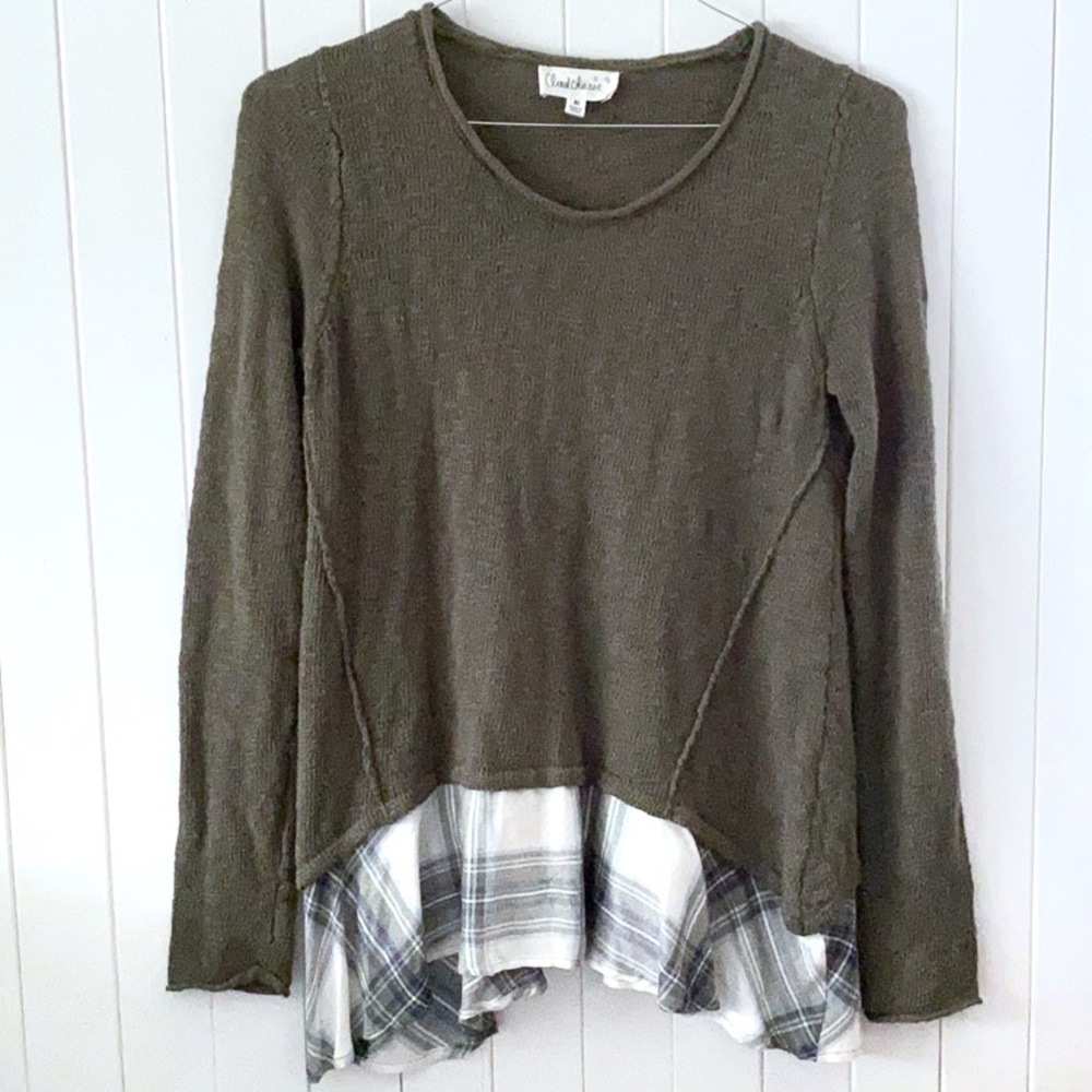 Cloud Chaser Olive Green Sweater. Size: M